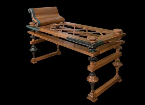 Il Lusso del Sonno – I letti di bronzo di Strozzacapponi”_