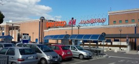 Centro commerciale Collestrada aperto il 2 giugno, scatta la protesta dei sindacati