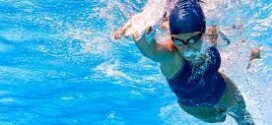 Abbigliamento nuoto: quali articoli sono fondamentali per garantire ottime performance