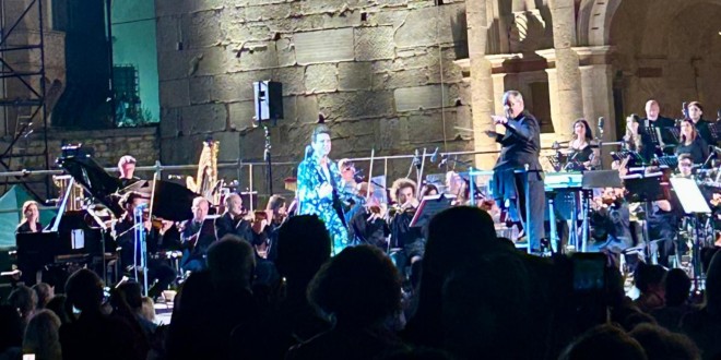 Mika incanta piazza Duomo