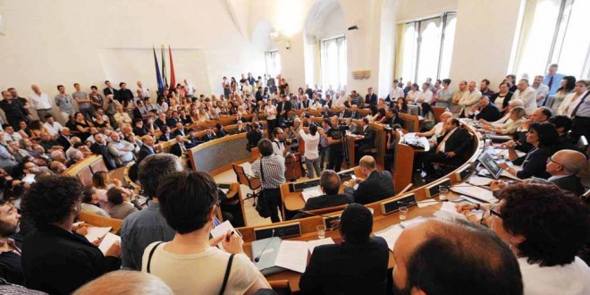 Perugia, il Comune approva il Piano delle alienazioni “bluffando” su Palazzo Rossi Scotti