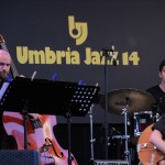 University of Oregon jazz Ensemble e Ezra Charles Texas Blues Band