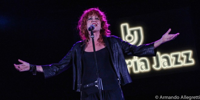 La notte delle donne: Natalie Cole e Fiorella Mannoia sul palco di Umbria Jazz 2014