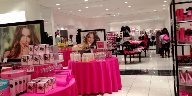 Atterra all’aeroporto e va a rubare al centro commerciale, arrestata