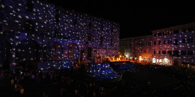 Notte di San Lorenzo, cadono le stelle e cade anche il concertone