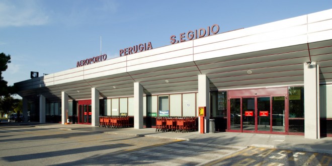 Guasto al motore, aereo atterra in emergenza all’aeroporto di Sant’Egidio