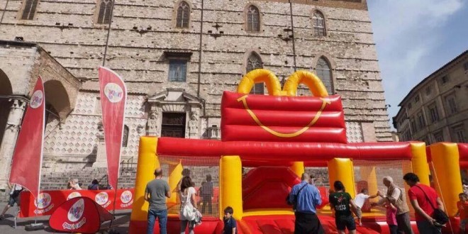 Concessione di piazza IV Novembre per eventi, è polemica