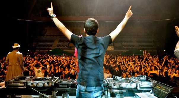 Città di Castello, debutto di Flow Club con i migliori dj resident