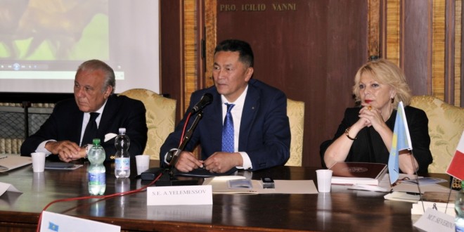 L’ambasciatore kazako in Italia Yelemessov accolto dal rettore dell’Università di Perugia Moriconi