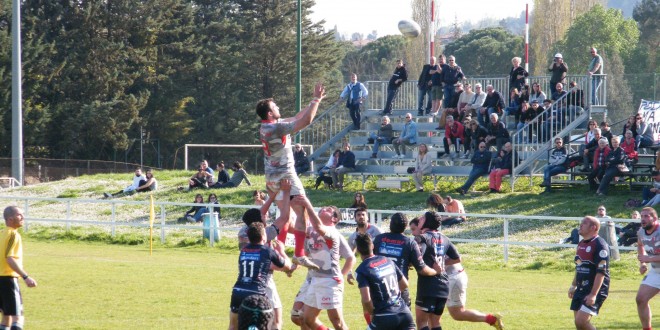 Rugby, esordio amaro per la Barton Cus Perugia, sconfitta 27 a 19 dal Gran Sasso