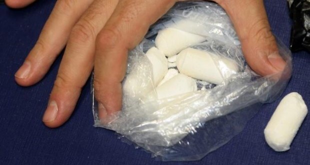 Foligno, arrestato mentre trasportava ovulo d’eroina in corpo