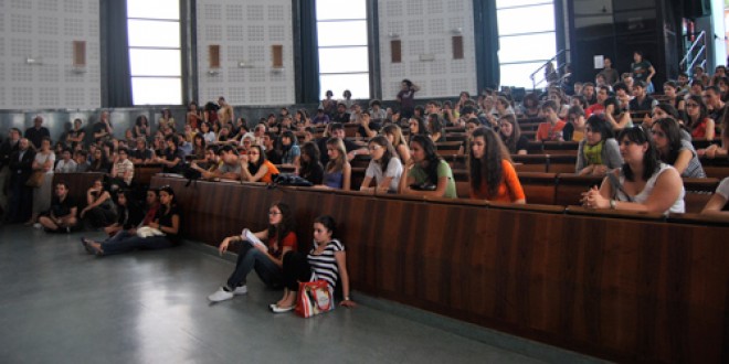 Città di Castello, proteste dopo l’assemblea studentesca “di partito”