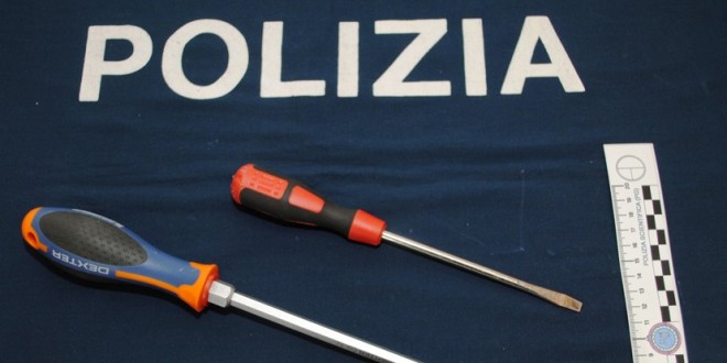 San Mariano di Corciano, polizia ferma due zingari mentre cercavano di rubare in un apprtamento