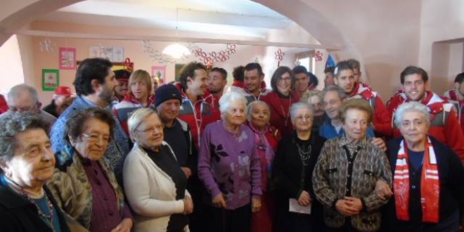 Il Perugia calcio in visita agli anziani della “Casa di Padre Pio”