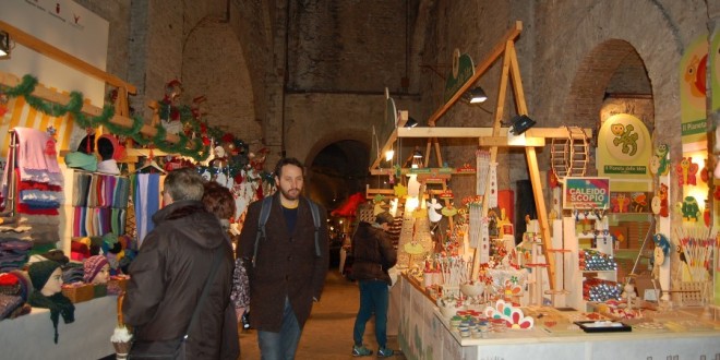 Natale alla Rocca, primo positivo bilancio per il mercatino delle strenne