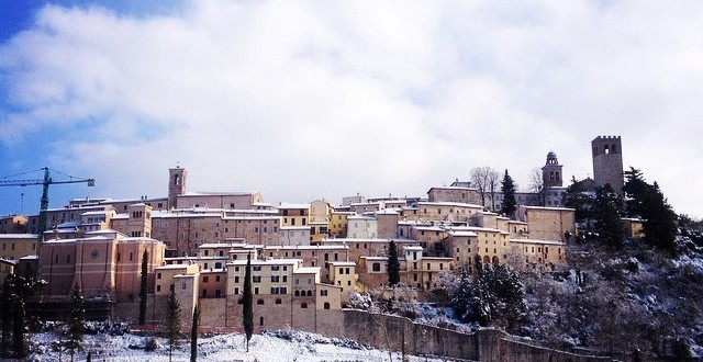 Maltempo, vigili del fuoco recuperano scout isolati