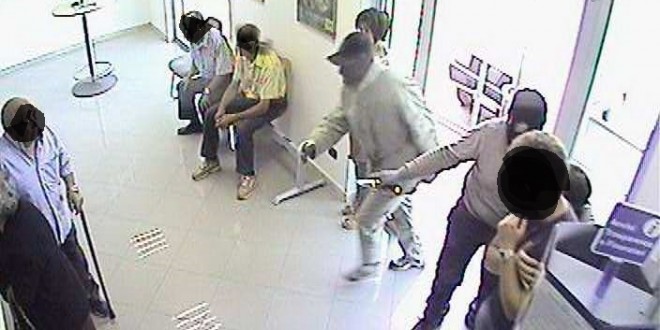 Spoleto, custodia cautelare per il quarto rapinatore dell’ufficio postale di San Martino in Trignano