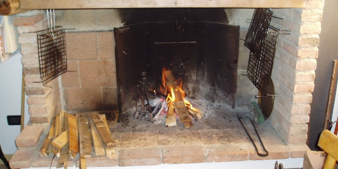 Crisi economica, gli italiani tornano ad accendere il camino