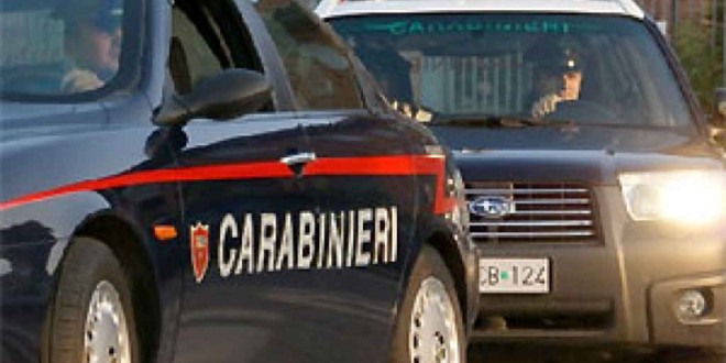 Droga: moglie, marito e cognato arrestati per spaccio