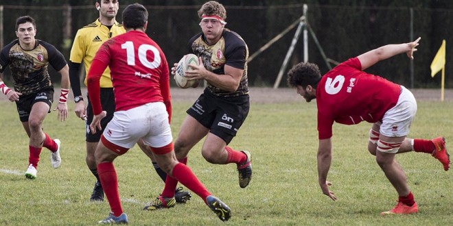 Rugby, la Barton Cus Perugia sconfitta a Piacenza riporta a casa solo un punto