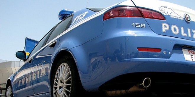Perugia, ruba un portafoglio. La polizia lo insegue e lo arresta