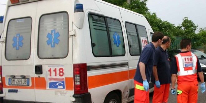 Cede palo, 15enne muore davanti agli amici