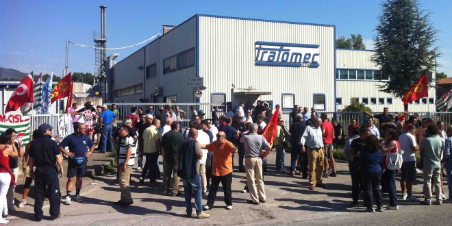 Sciopero alla Trafomec, sindacati all’attacco: “No ai licenziamenti”