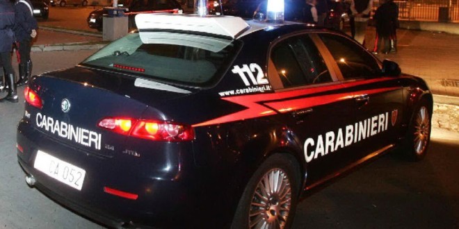 Spaccia droga agli studenti nelle vie del centro, arrestata