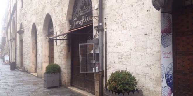 Spaccata in centro a Perugia: individuati i due colpevoli