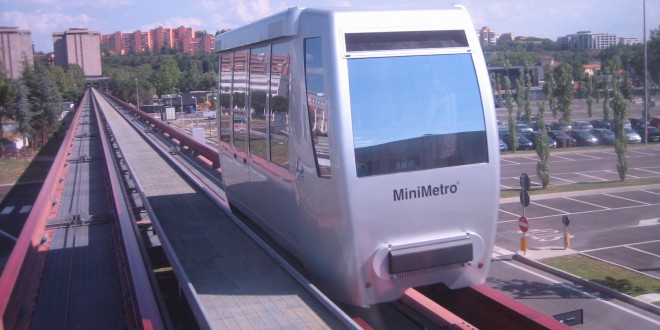 Trasporto pubblico, Pd: “Tagliate le navette sostitutive del Minimetrò”. La replica del Comune: “Pochi utenti”