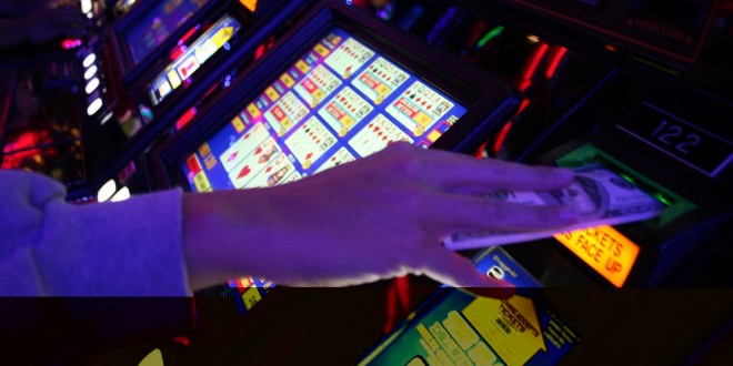 Gioco d’azzardo, il Movimento 5 Stelle attacca: ritardi nell’applicazione della legge regionale