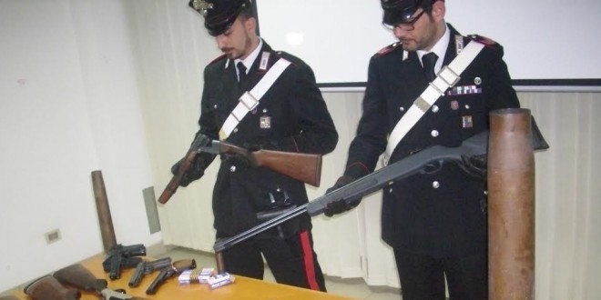 Terni, un 40enne aveva in casa un vero e proprio arsenale