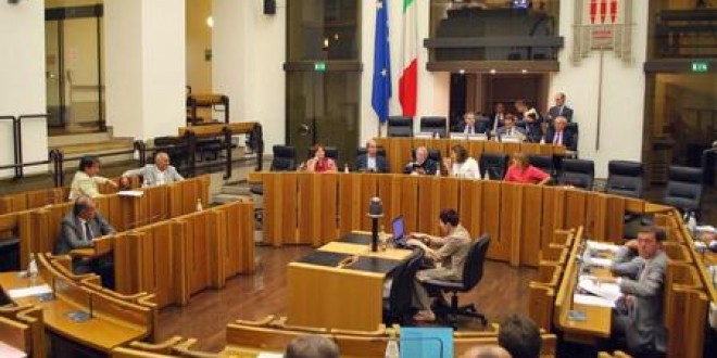 Vitalizi consiglieri regionali, il M5S: “Fondo in rosso. Via privilegi e doppioni”.
