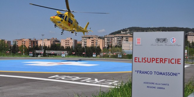 Gubbio, 31enne finisce in una scarpata con la jeep. Soccorso con elicottero