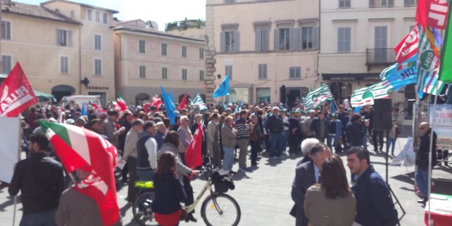 Festa dei lavoratori, sindacati in piazza a Foligno