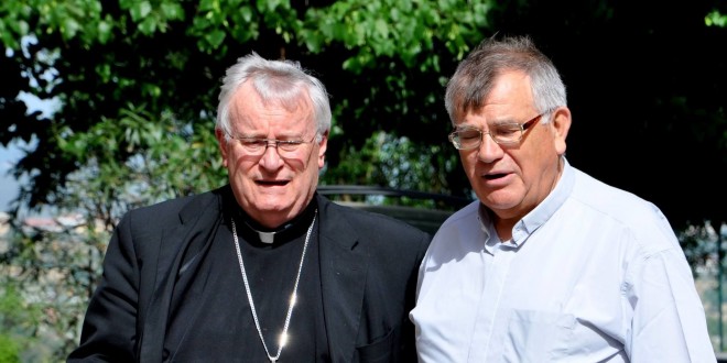 L’arcivescovo Gualtiero Bassetti in visita alla comunità locale