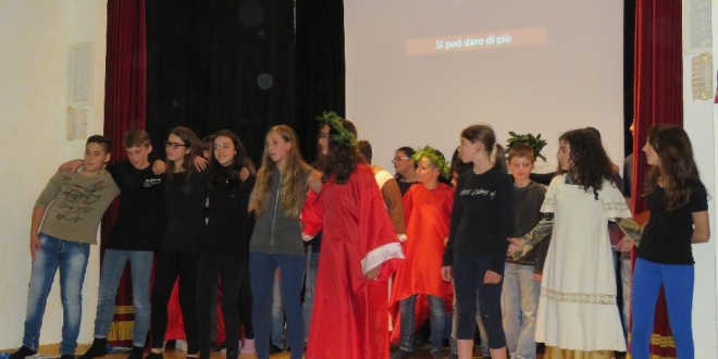 Paciano, gli studenti delle scuole medie danno lezioni “dantesche”