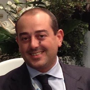 “La politica deve tirarsi fuori dalla sanità”