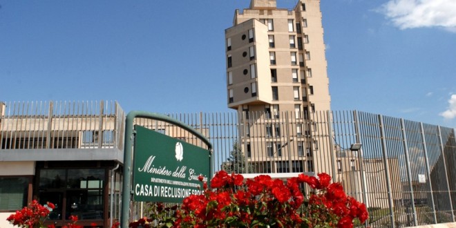 Schede telefoniche e droga in carcere 14 persone indagate. Perquisizioni anche nel penitenziario di Spoleto