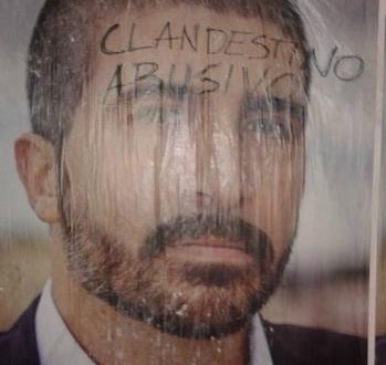 Regionali, manifesti abusivi con il volto di Di Stefano affissi in giro per l’Umbria