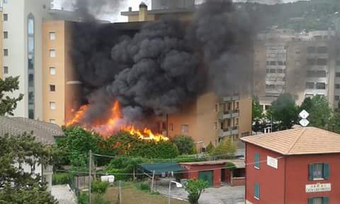 Perugia, incendio in un residence a San Sisto