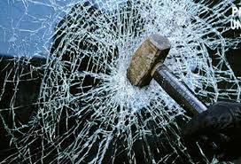 Spaccata in via Settevalli, svaligiato il negozio Barton