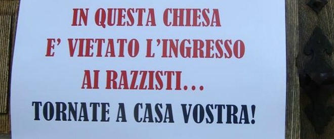 Spoleto, il parroco: “In questa chiesa è vietato l’ingresso ai razzisti. Tornate a casa vostra!”