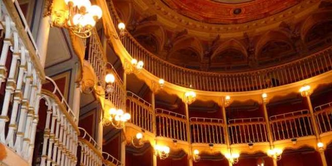 Panicale: teatro, Stefano de Luca presenta il suo “Maestri, memorie di un guitto”