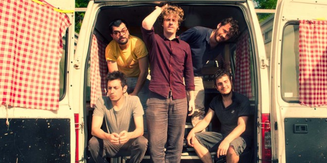 “Lo Stato Sociale” protagonista della seconda giornata del “Riverock Festival”