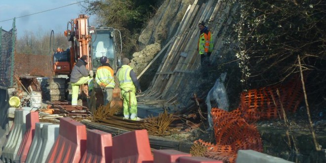 Sant’Arcangelo, lavori a singhiozzo sulla frana. La Provincia: “Conclusi entro il 30 settembre”