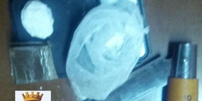 Cocaina e hashish nascosti negli slip, nei guai un romano