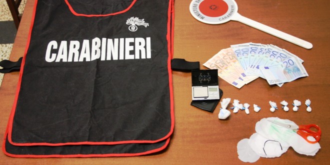 Cocaina ceduta con lo scambio di pacchetti di sigarette: arrestato dai carabinieri un imprenditore 30enne
