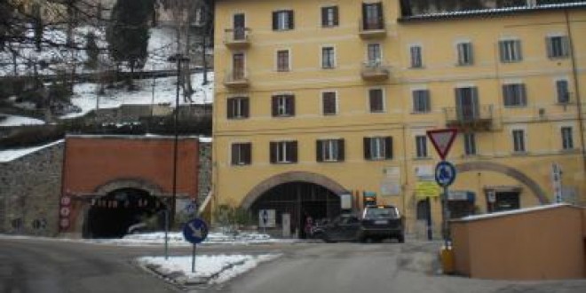 Galleria Kennedy, Borghesi: “A che punto sono i lavori dei nuovi ascensori?”