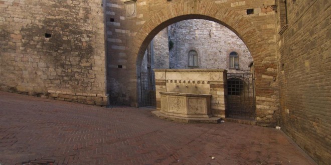 Perugia, conclusi i lavori di restauro della fontana di via Maestà delle Volte: mercoledì 29/06 la cerimonia di inaugurazione